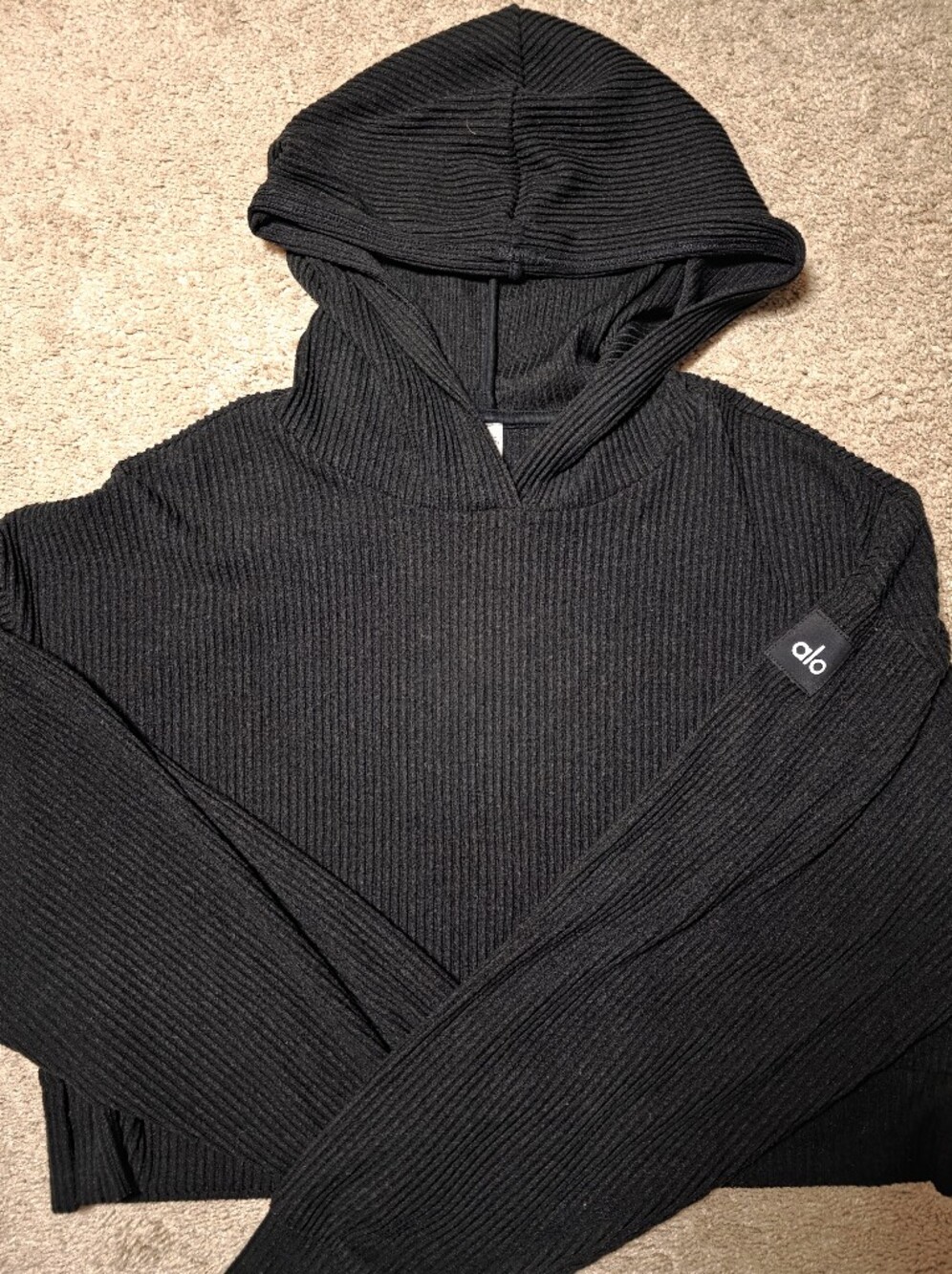 ALO Yoga Muse Black Ribbed Cropped Hoodie Medium